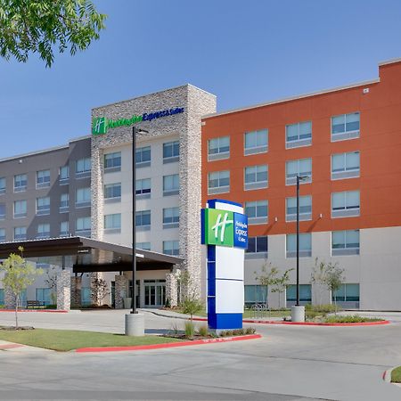 Holiday Inn Express & Suites - Dallas Nw Hwy - Love Field By Ihg Dış mekan fotoğraf