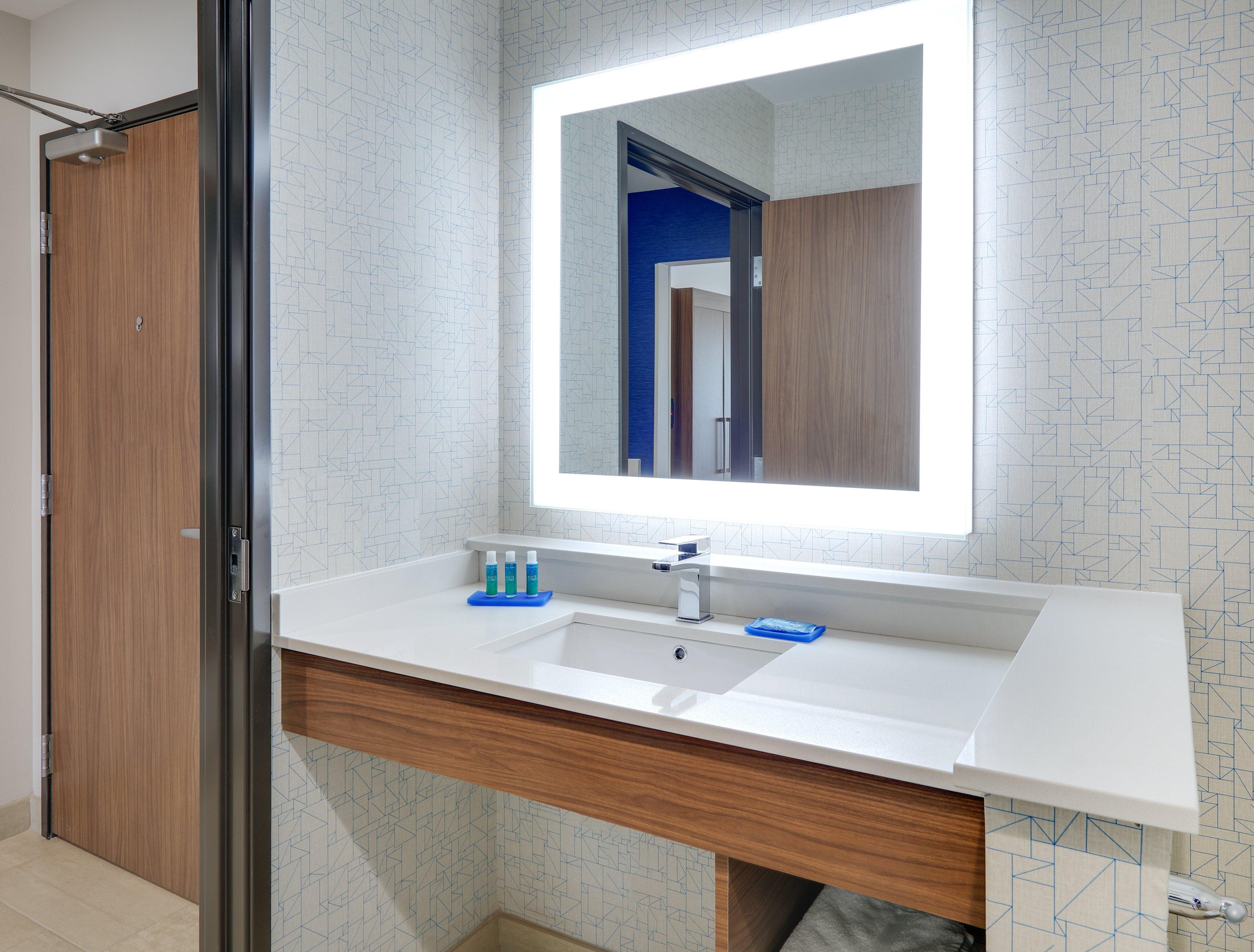 Holiday Inn Express & Suites - Dallas Nw Hwy - Love Field By Ihg Dış mekan fotoğraf