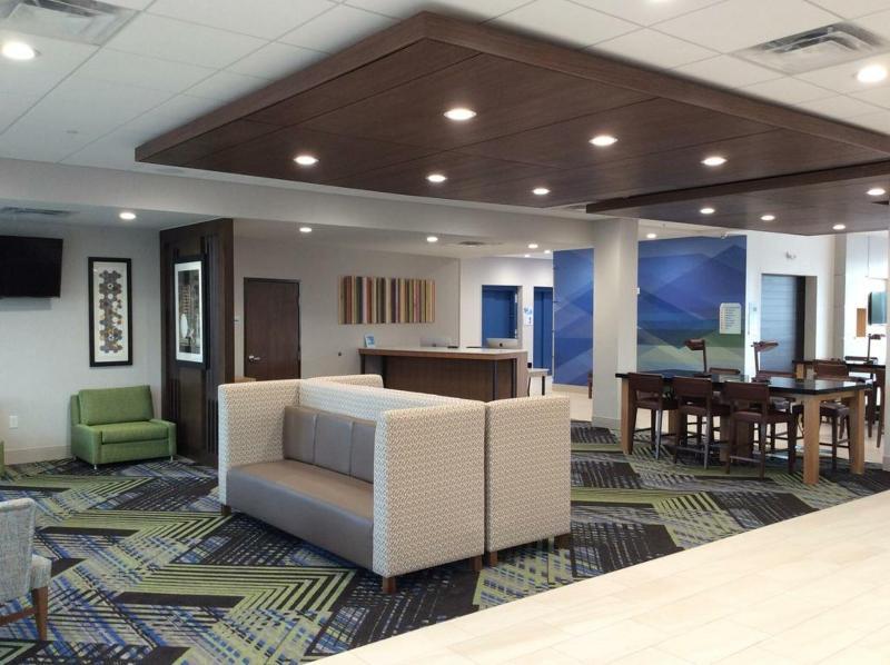 Holiday Inn Express & Suites - Dallas Nw Hwy - Love Field By Ihg Dış mekan fotoğraf